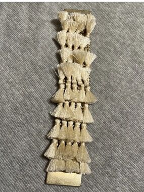 🍭Banana Republic Glamour Statement Toggle Bracelet GOLD Fringe Magnet Clasp Cuff
